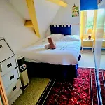 Vue Avec Piscine -15pers - Vieux Port De Villa