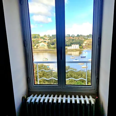 Vue Avec Piscine -15pers - Vieux Port De *